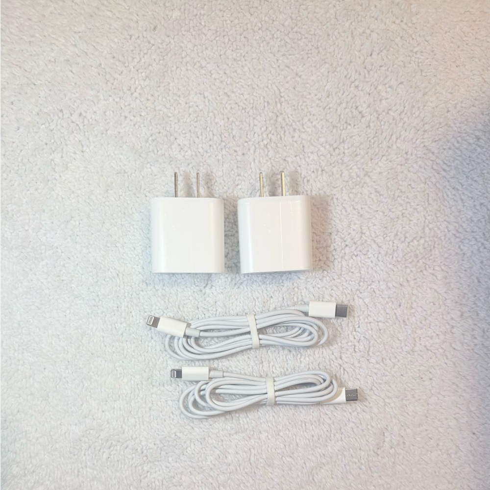 Pack of 3 Fast Charging Chargers (20W USB-C + Lightning Cable) New In Box - Picture 5 of 10